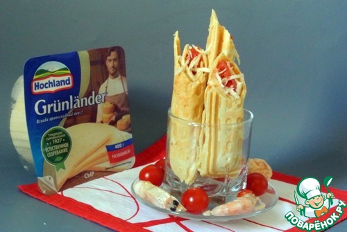 Вафельные трубочки с креветками и сыром