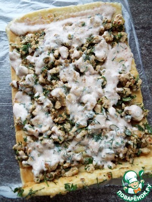 Бисквитный рулет с сытной начинкой