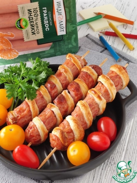 Слоеные спиральки с сосисками