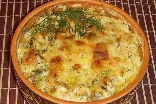 Картошка с курицей в сметане в духовке Картошка с курицей в сметане в духовке