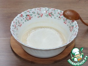 Пирог с творожным сыром и персиками