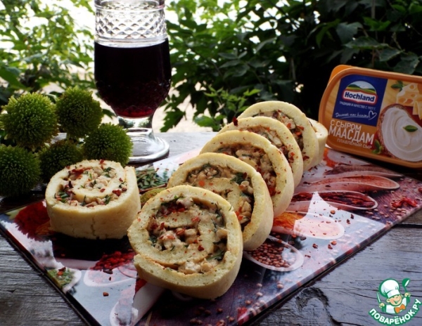 Бисквитный рулет с сытной начинкой