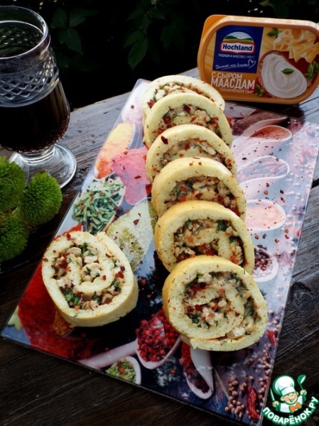 Бисквитный рулет с сытной начинкой