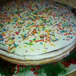 Легкий торт на кефире со сметанным кремом Легкий торт на кефире со сметанным кремом