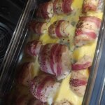 Куриные рулетики со сливочным сыром в беконе Куриные рулетики со сливочным сыром в беконе