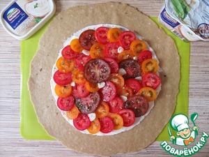 Галета с плавленым сыром и томатами