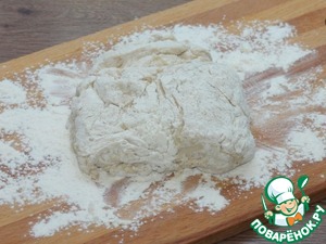 Пирожки с мясной и сырной начинкой