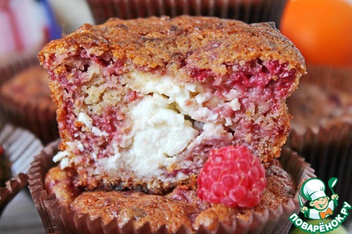 Малиновые маффины с сюрпризом