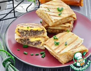 Блинчики с ливером и плавленым сыром