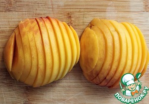 Слойки с персиками и мятным кремом Слойки с персиками и мятным кремом