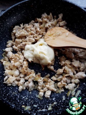 Бисквитный рулет с сытной начинкой