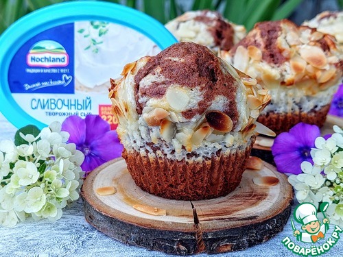 Шоколадно-творожные кексы с миндальными лепестками