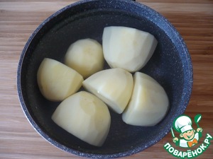 Картофельная лепешка с сыром на сковороде