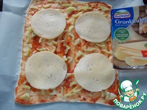 Пицца с сыром и болгарским перцем