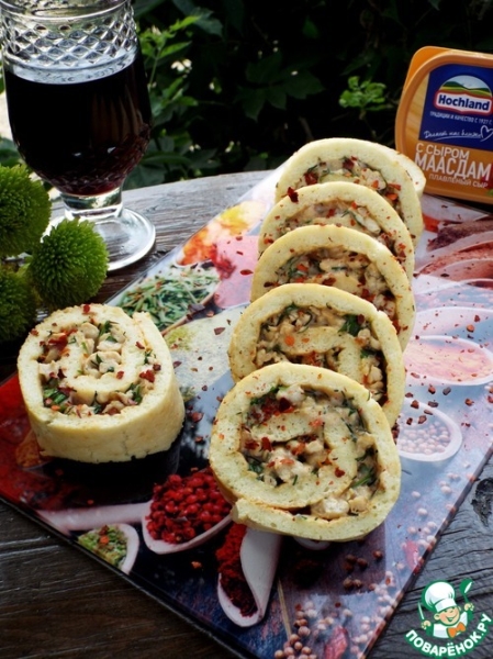 Бисквитный рулет с сытной начинкой