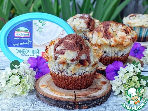 Шоколадно-творожные кексы с миндальными лепестками