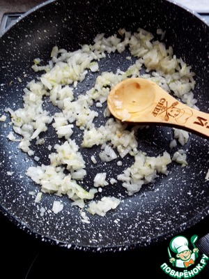 Бисквитный рулет с сытной начинкой