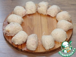 Пирожки с мясной и сырной начинкой