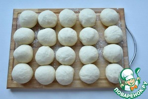 Отрывной пирог с сосисками