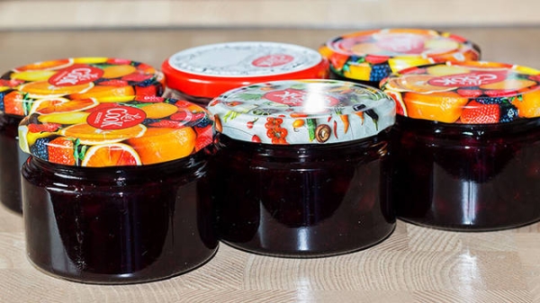 Простое варенье-желе из черной смородины Простое варенье-желе из черной смородины