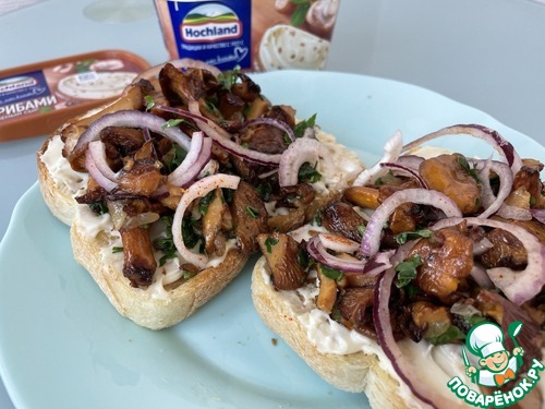 Брускетта с лисичками