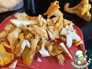 Брускетта с лисичками