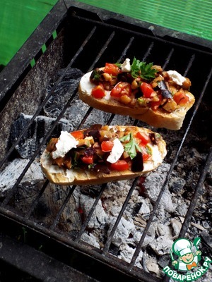 Брускетта с пикантными баклажанами