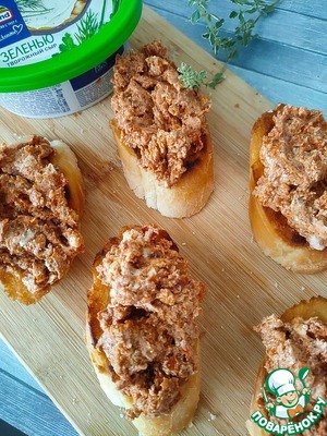 Брускетта с творожным сыром и виноградом Брускетта с творожным сыром и виноградом