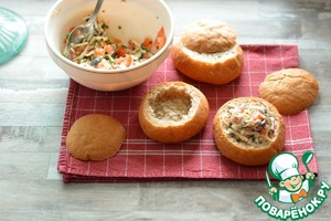 Булочка с лососем и сыром