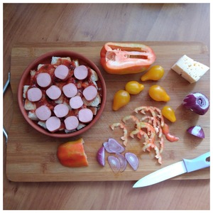 Быстрый завтрак из СВЧ "Почти пицца"