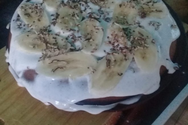 Легкий торт на кефире со сметанным кремом Легкий торт на кефире со сметанным кремом