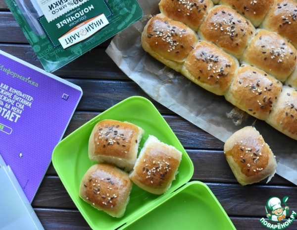 Отрывной пирог с сосисками