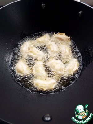 Чебупели с ветчиной и сыром Чебупели с ветчиной и сыром