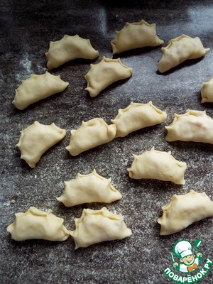 Чебупели с ветчиной и сыром Чебупели с ветчиной и сыром