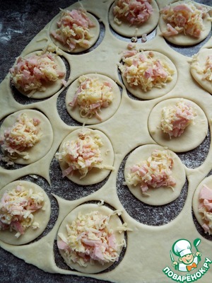 Чебупели с ветчиной и сыром Чебупели с ветчиной и сыром