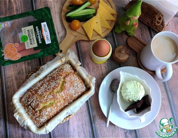 Кабачковый заливной пирог с сосисками