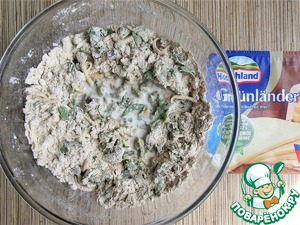 Деревенская коса с сыром и шпинатом