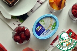 Слойки с персиками и мятным кремом Слойки с персиками и мятным кремом