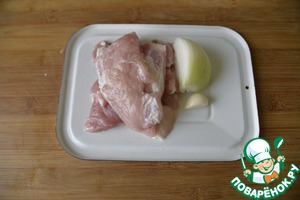 Фаршированный перец в сырно-овощном соусе