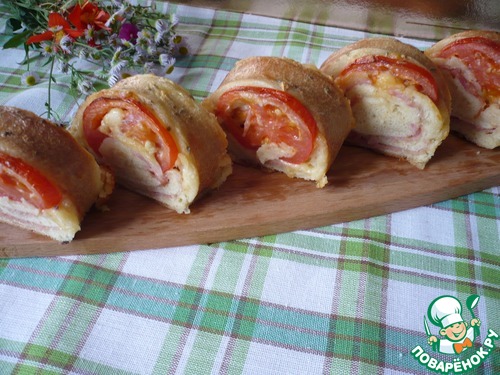 Рулет с сыром и ветчиной Рулет с сыром и ветчиной