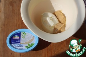 Фруктовая тарелка с сырно-арахисовым дипом