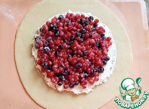 Галета с творожным сыром и смородиной Галета с творожным сыром и смородиной