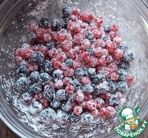 Галета с творожным сыром и смородиной Галета с творожным сыром и смородиной