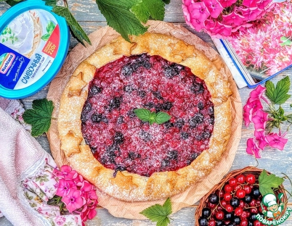 Галета с творожным сыром и смородиной Галета с творожным сыром и смородиной