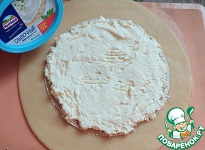 Галета с творожным сыром и смородиной Галета с творожным сыром и смородиной