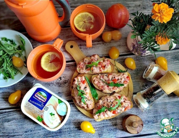 Горячие бутерброды с ветчиной и сыром