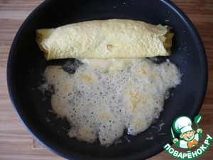 Яичный рулет с сыром и сосиской Яичный рулет с сыром и сосиской