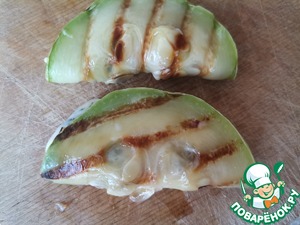 Кабачки-гриль с плавленым сыром