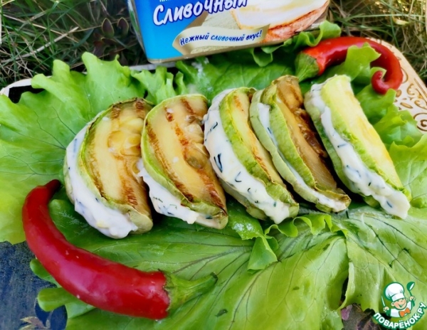 Кабачки-гриль с плавленым сыром