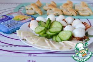 Канапе с перепелиными яйцами Канапе с перепелиными яйцами